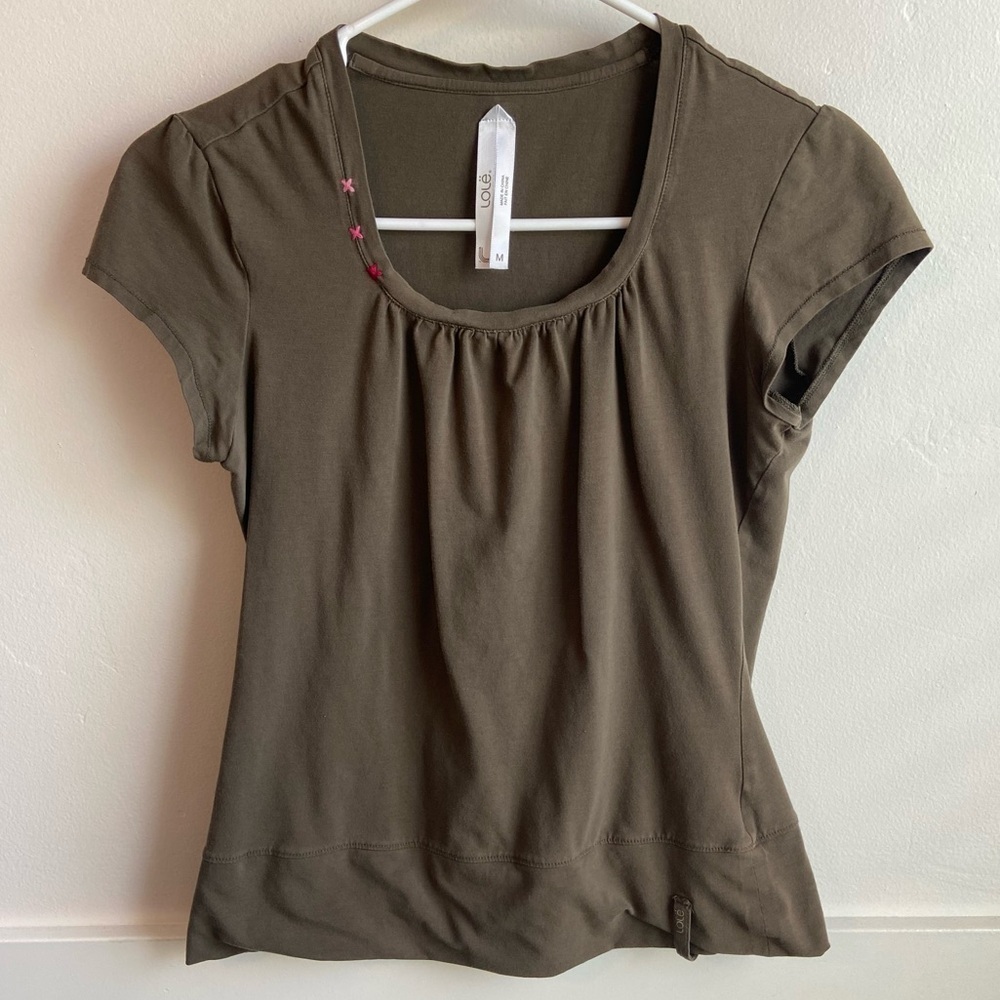 Lole Army Green Scoop Neck Short Sleeve Shirt